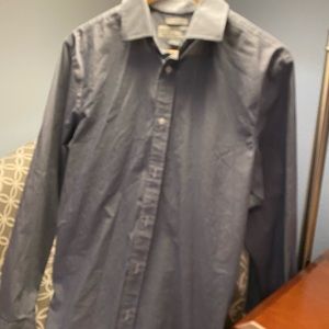 Men’s long sleeve dress shirt